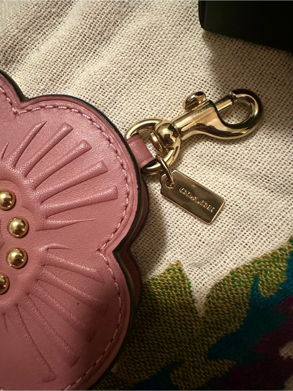 Coach Tea Rose Bag Charm Gold & Peony CDB15 - Picture 3 of 5